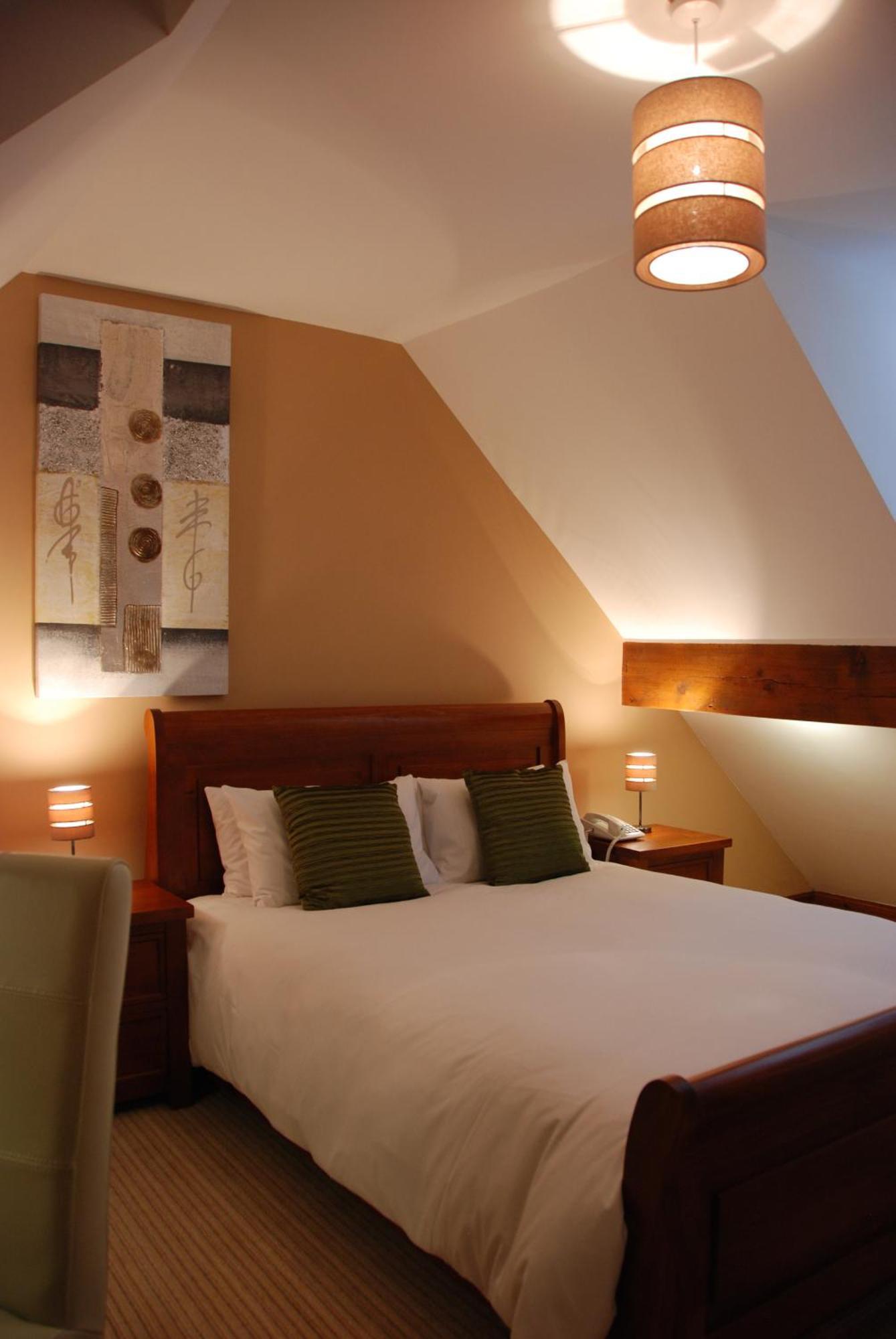 The Port House 3*